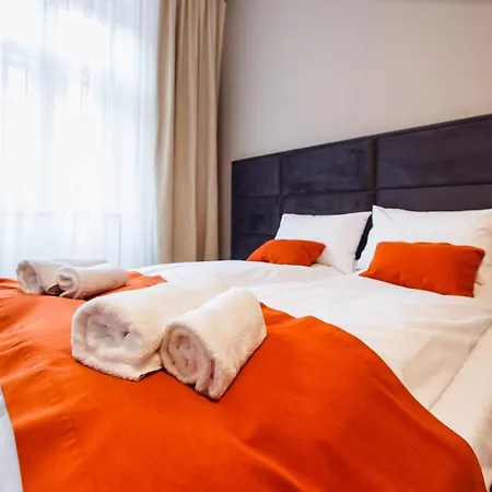 Eat It Cozy Downtown Apartments Oradea Exterior photo